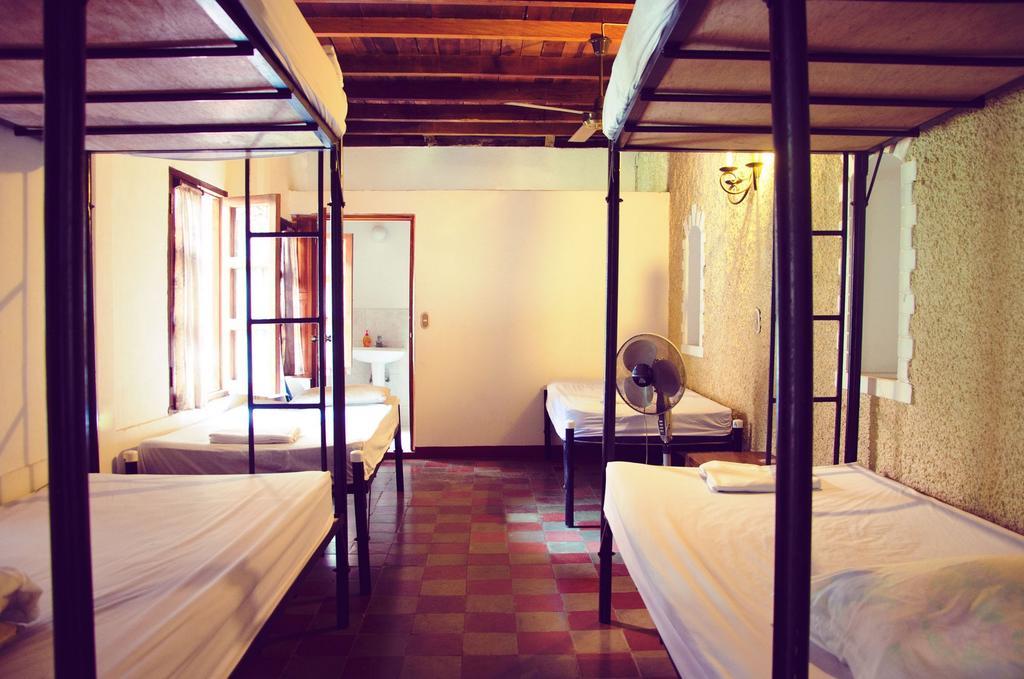 Hostal Sonati เลออน ภายนอก รูปภาพ