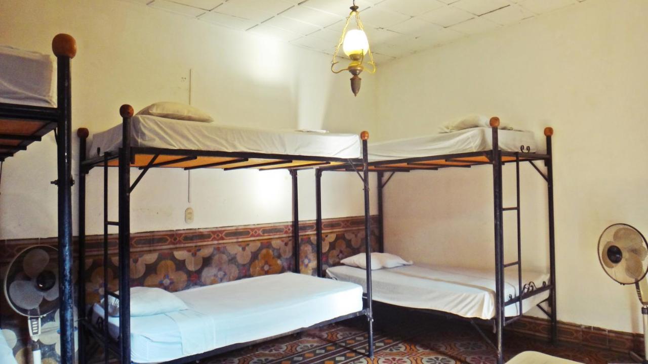 Hostal Sonati เลออน ภายนอก รูปภาพ