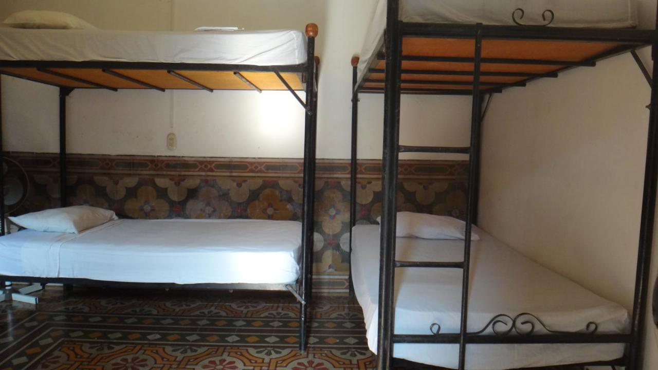 Hostal Sonati เลออน ภายนอก รูปภาพ