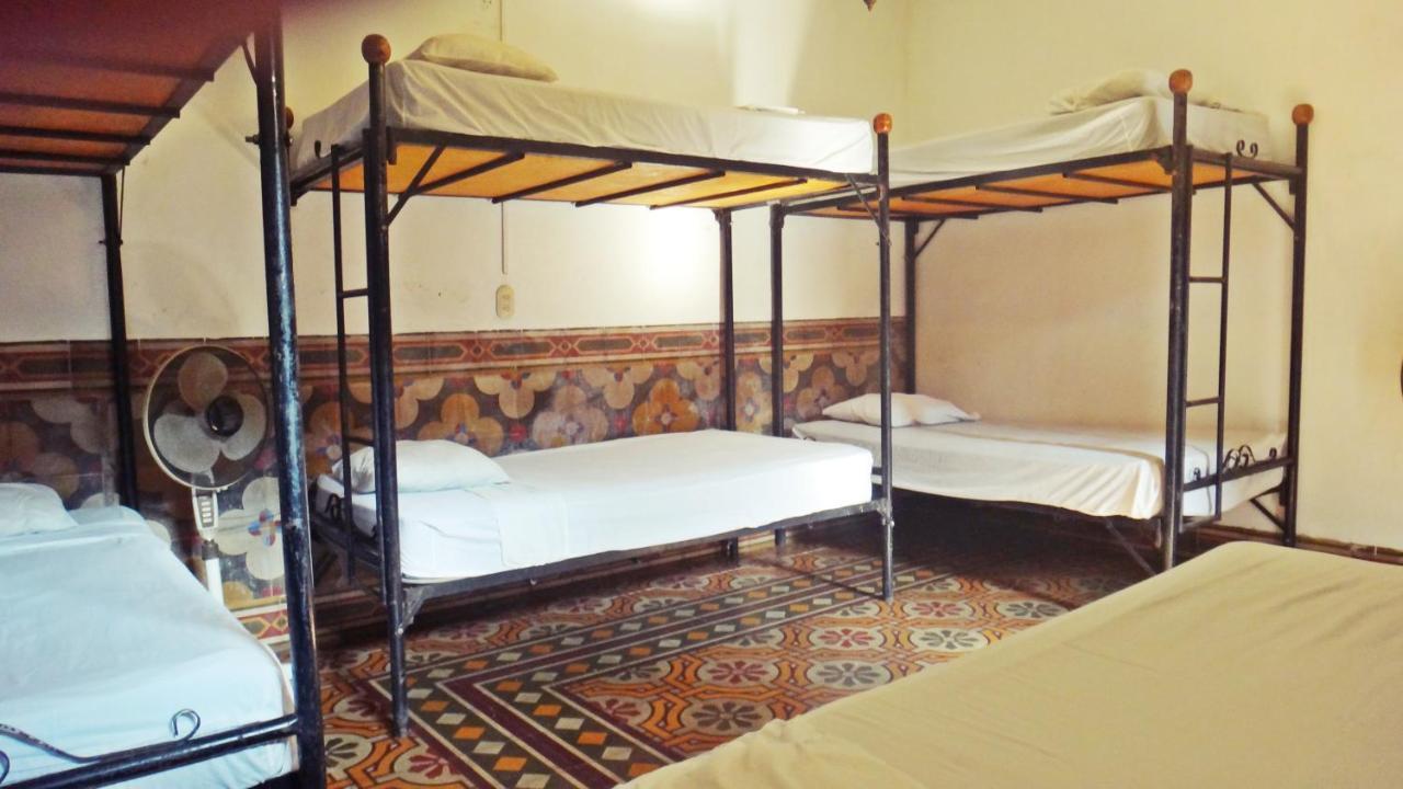 Hostal Sonati เลออน ภายนอก รูปภาพ